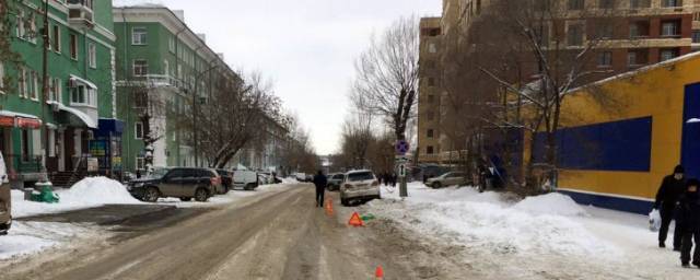 В Новосибирске на Котовского Toyota сбила женщину и ее 15-летнюю дочь