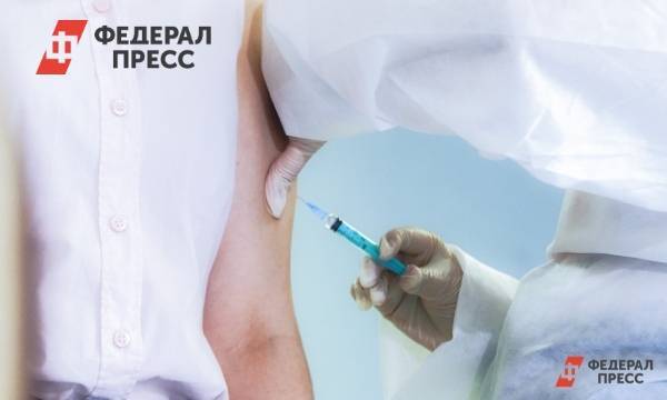 Учителей и врачей Петербурга начали прививать вакциной «Спутник V»