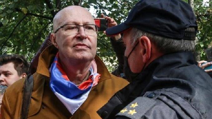 Горсуд Петербурга не стал рассматривать жалобу на арест политолога Соловья