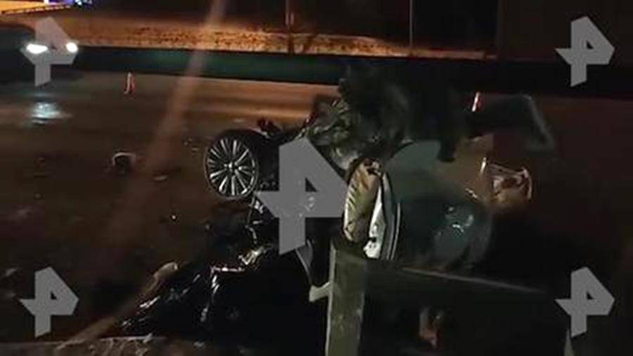 Два человека погибли в ДТП с Jaguar в «новой Москве»
