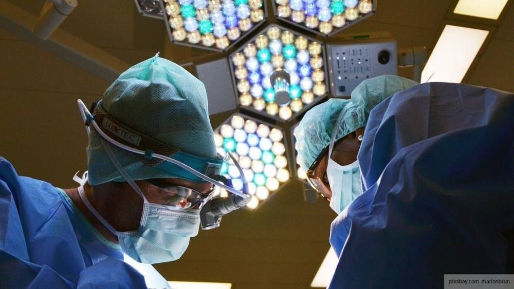 Главный хирург больницы в Новосибирске попался на взятках