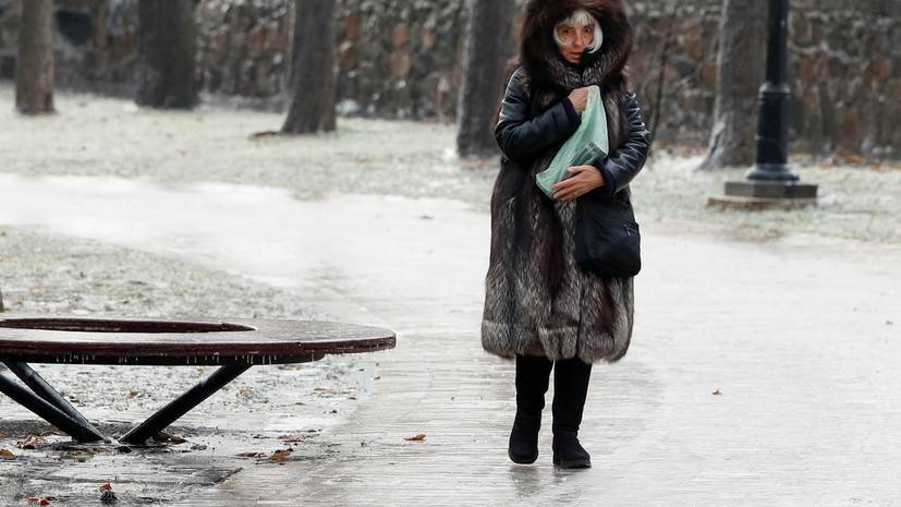 В Киеве за сутки более тысячи человек получили травмы из-за гололёда