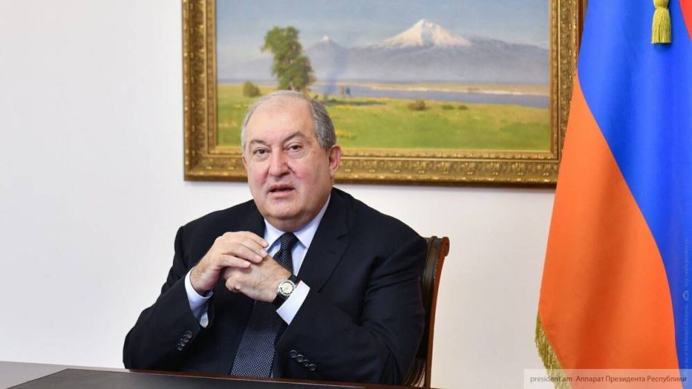 Глава Армении провел переговоры с кандидатом на пост премьер-министра