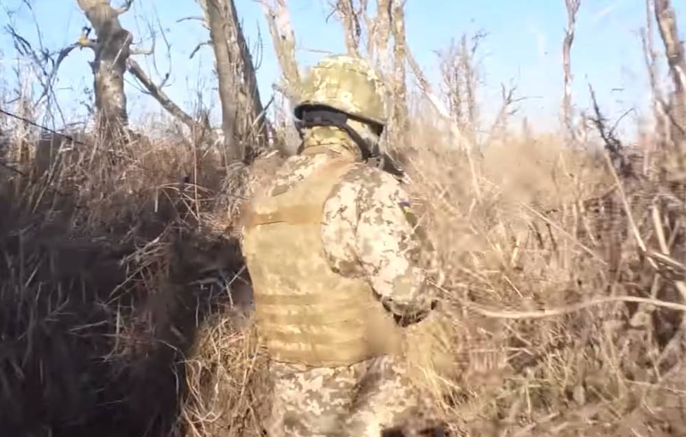 Донбасс опять колотит: враг нанес удар по украинским позициям, перемирие сорвано