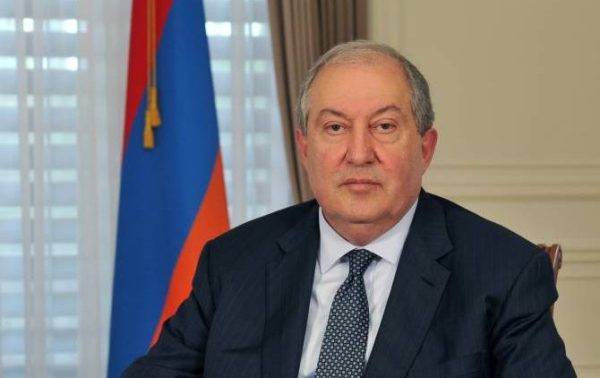 Президент Армении считает необходимым проведение досрочных выборов