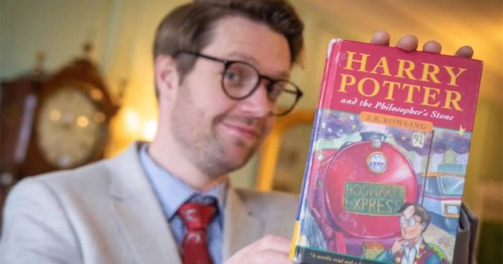 Первое издание книги о Гарри Поттере продали за почти 90 тысяч долларов