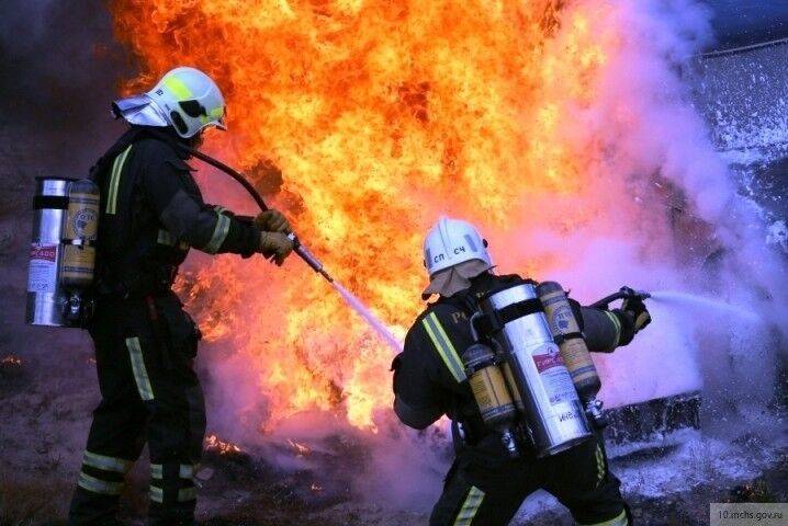 МЧС сообщило о пожаре в центре Москвы