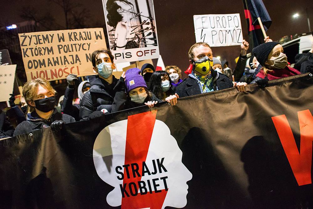 В Польше началась массовая акция протеста против запрета абортов