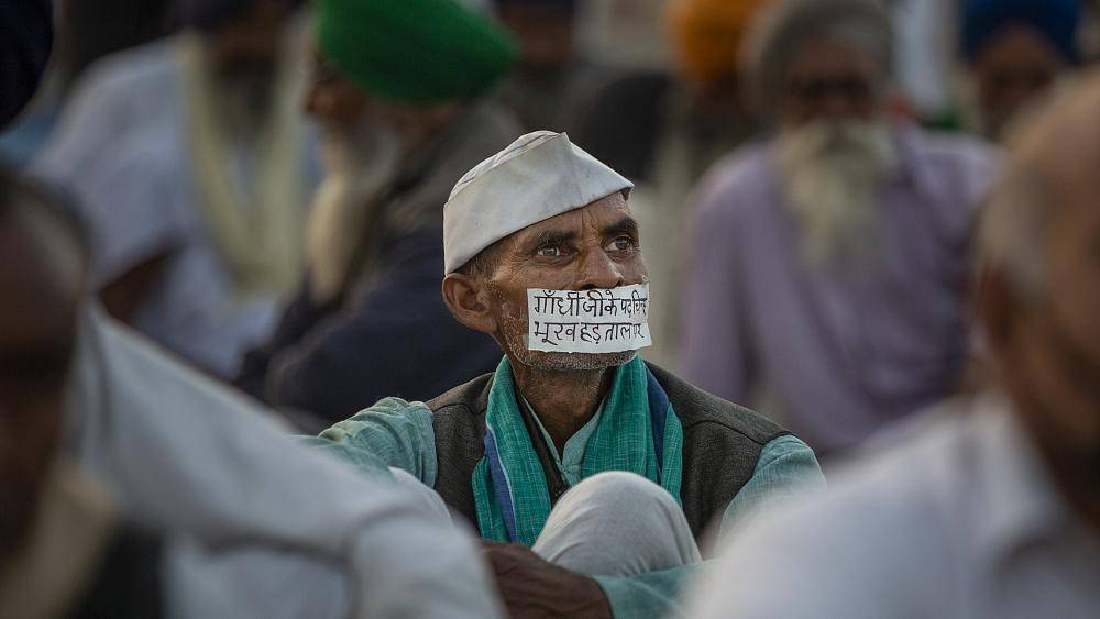 Тысячи индийских фермеров объявили голодовку