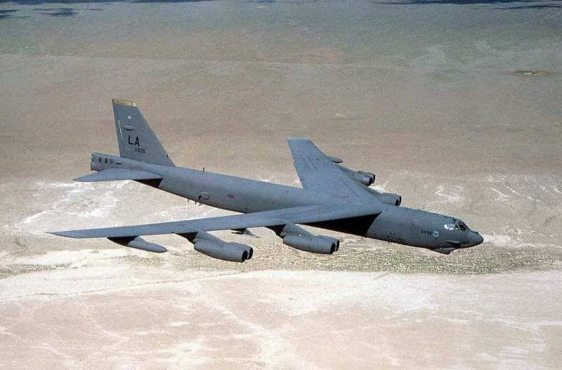 В США заявили о «сходящих с ума» из-за B-52H и В1-В « конкурентах из РФ»