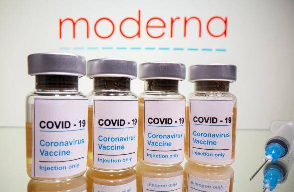 Власти США договорились с Moderna о покупке 100 млн доз вакцины от COVID-19