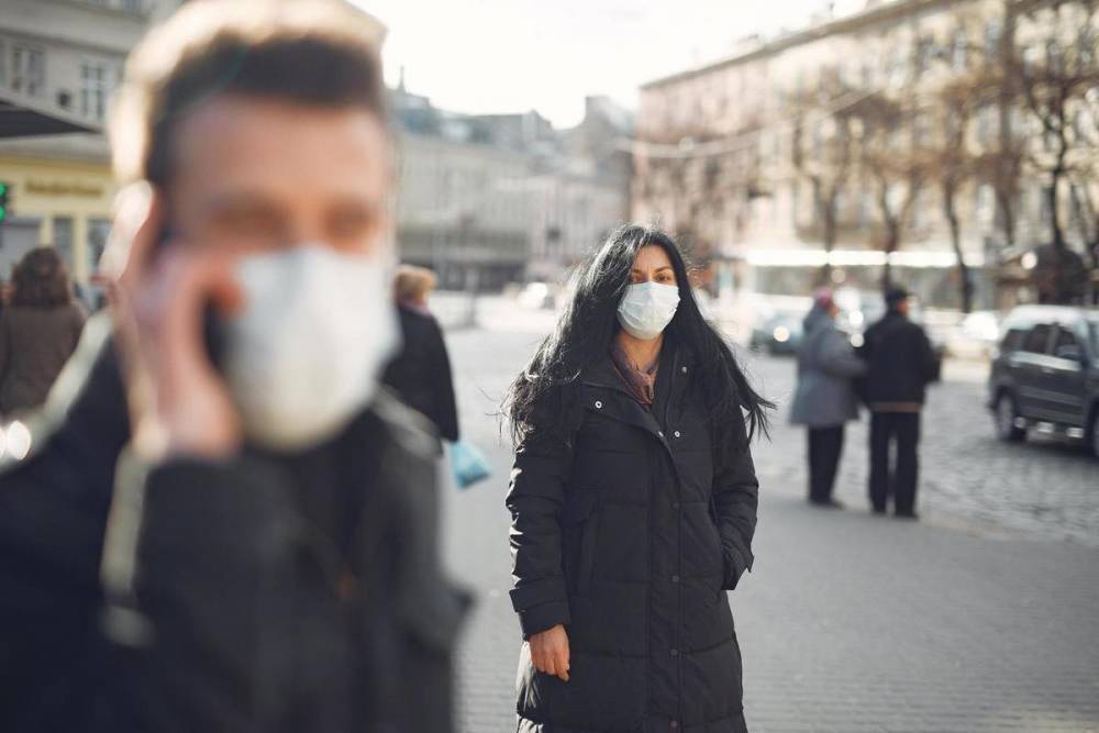 Россиянам рассказали, как правильно использовать маски зимой
