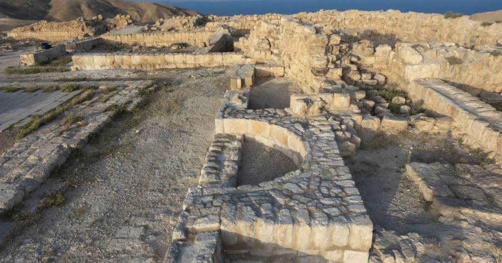 Археологи обнаружили тронный зал царя Ирода, где танцевала принцесса Саломея, которая потребовала голову Иоанна Крестителя