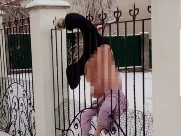 В Башкирии женщина ночью застряла на заборе и замерзла насмерть