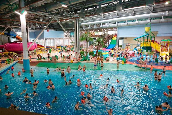 В Ярославском аквапарке приняли роды у посетительницы