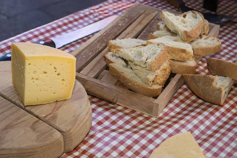 Ученые считают, что баранина и сыр помогают улучшить память