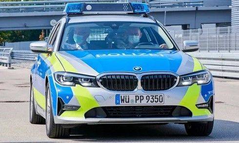 В Германии поймали водителя, который 40 лет управлял машиной без водительских прав