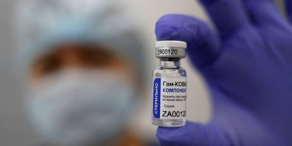 В оккупированном Крыму медикам начали делать прививки от коронавируса российской вакциной Спутник V