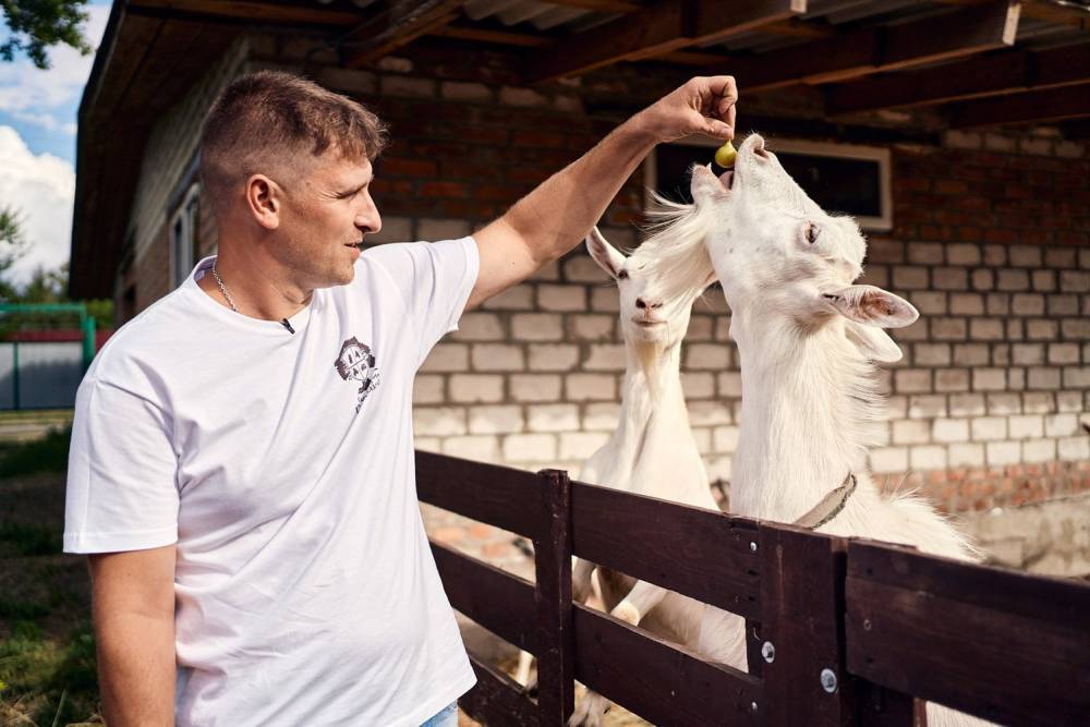Переселенцы из Луганска "с нуля" основали успешный бизнес: впечатляющие фото, видео
