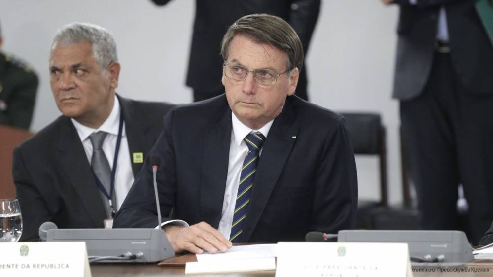 Президент Бразилии высказал свое категорическое "нет" вакцине от COVID-19