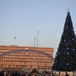 В Запорожье на площади Фестивальной в этом году не будет новогодней елки