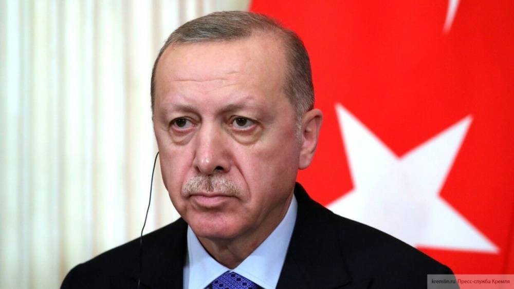 "Нападение на суверенитет Турции": Эрдоган возмутился санкциями США из-за С-400