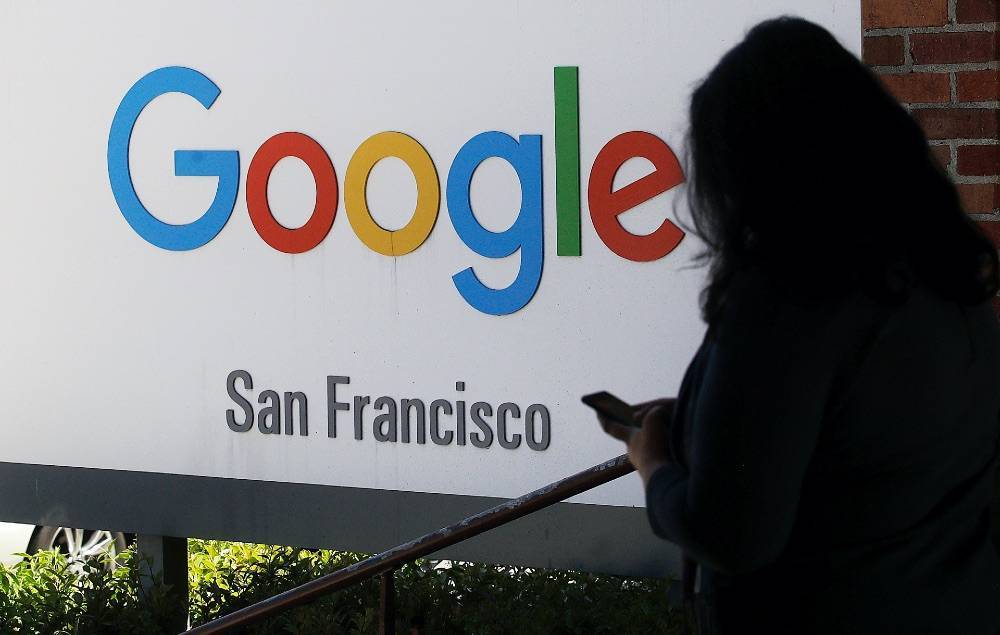 Власти 10 американских штатов обвинили Google в антимонопольном сговоре с Facebook