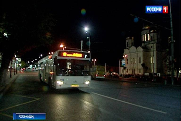 Поздно вечером из центра Ростова футбольных болельщиков развезут дополнительные рейсы городских автобусов