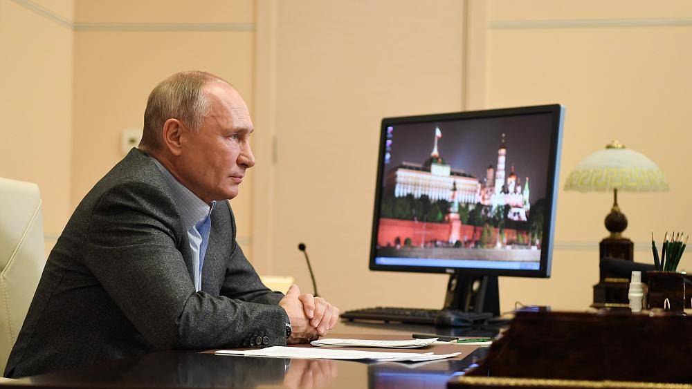 Прямой эфир: Владимир Путин начал свою ежегодную пресс-конференцию