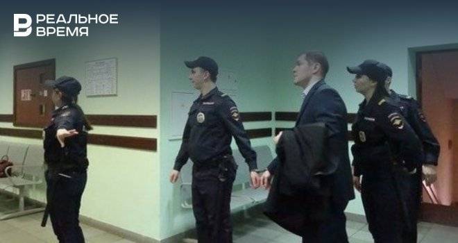 Осужденного казанского адвоката вернут из колонии в СИЗО