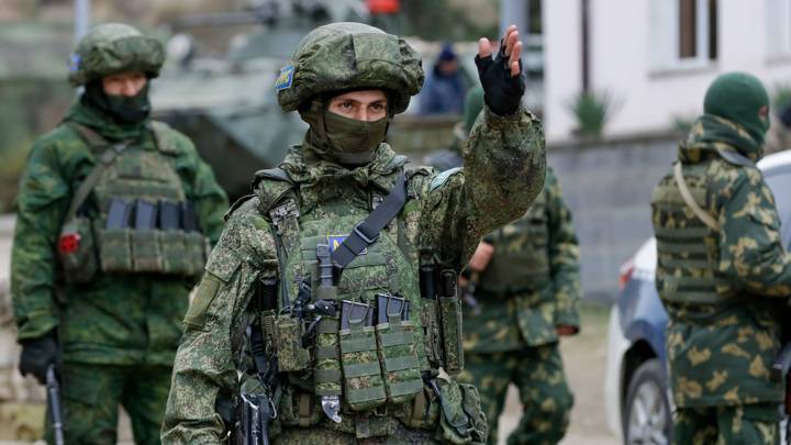 Российские миротворцы передали армии Карабаха тела погибших
