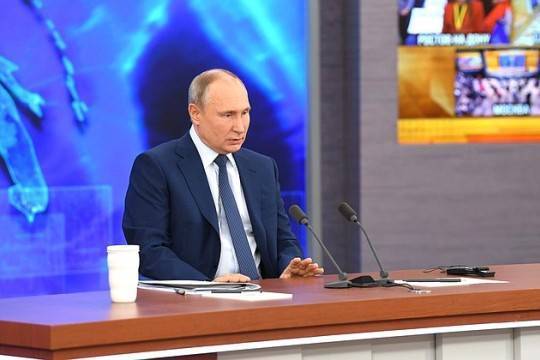 Путин оценил претензии студентов по поводу платы за дистанционное обучение