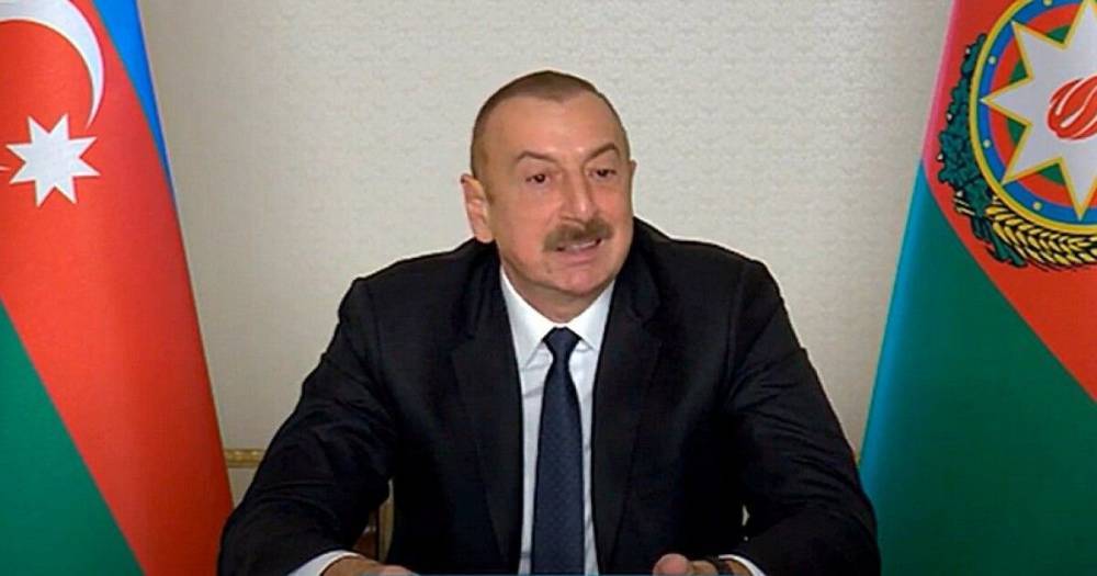 Алиев вступился за Пашиняна: вооруженные силы Армении развалили еще до него