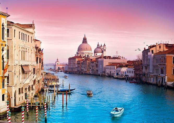 Чешских туристов в Венеции оштрафовали на 3 тыс. евро