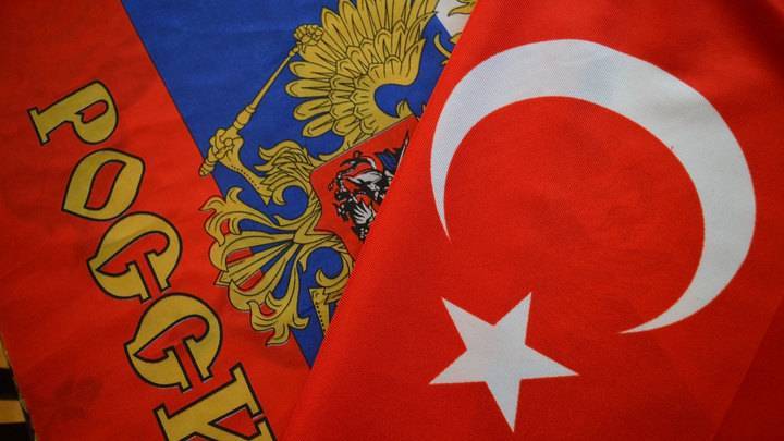 Глава дипломатии ЕС намерен искать баланс в отношениях с Россией и Турцией
