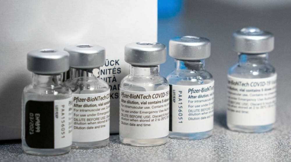 Германия планирует дополнительно закупить 30 млн доз вакцины Pfizer