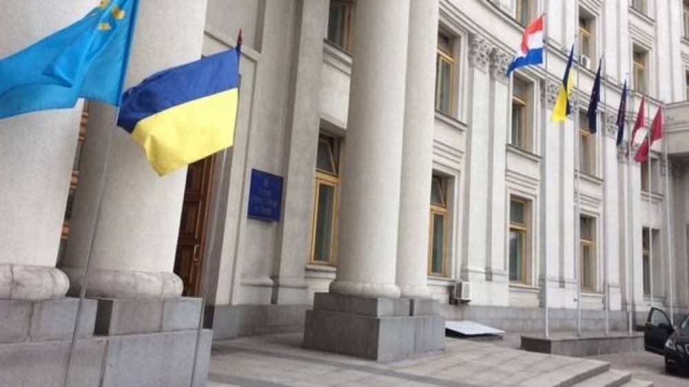 МИД Украины вызвал на ковер посла Венгрии из-за скандала с гимном