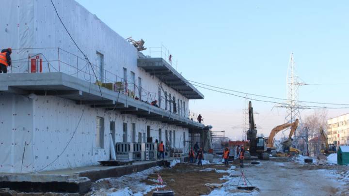 Военные строители завершают постройку инфекционного корпуса в госпитале на Сахалине