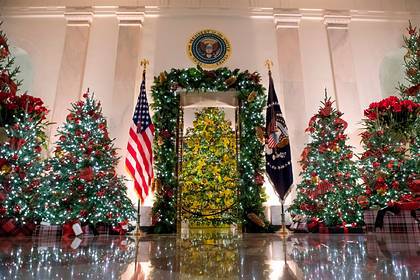 Мелания Трамп «поразительно нормально» украсила Белый дом к Рождеству