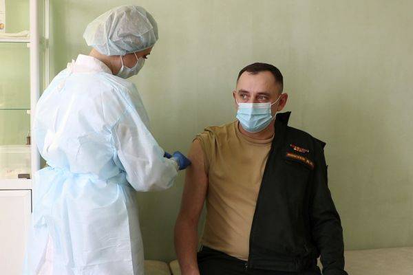 В ЦВО началась вакцинация личного состава от Covid-19