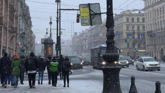 Рестораны, театры и музеи в Петербурге закроют в новогодние праздники