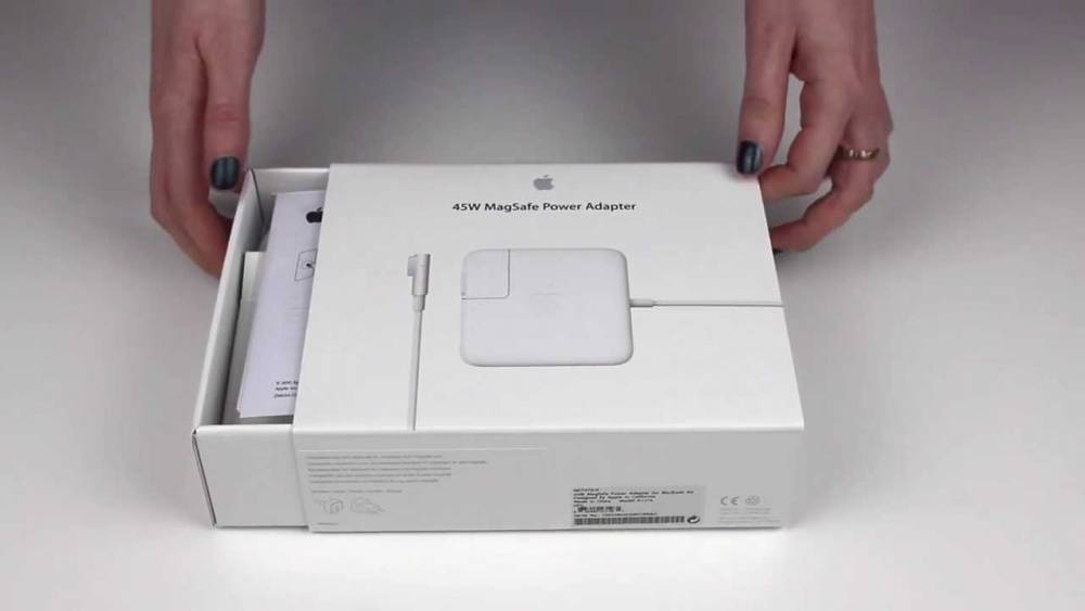Apple начала продавать зарядку MagSafe Duo на Apple Store