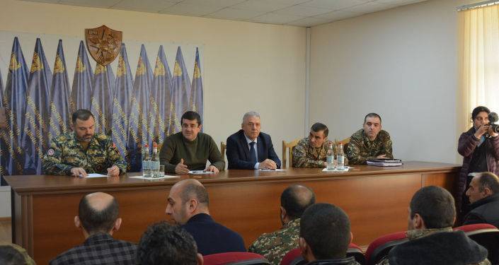 Лидер Карабаха провел встречу с родителями пленных и без вести пропавших военнослужащих