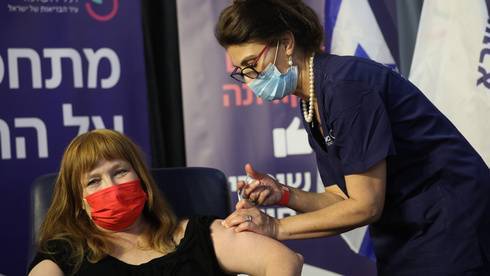 Подставить плечо: все, что важно знать о вакцинации в Израиле