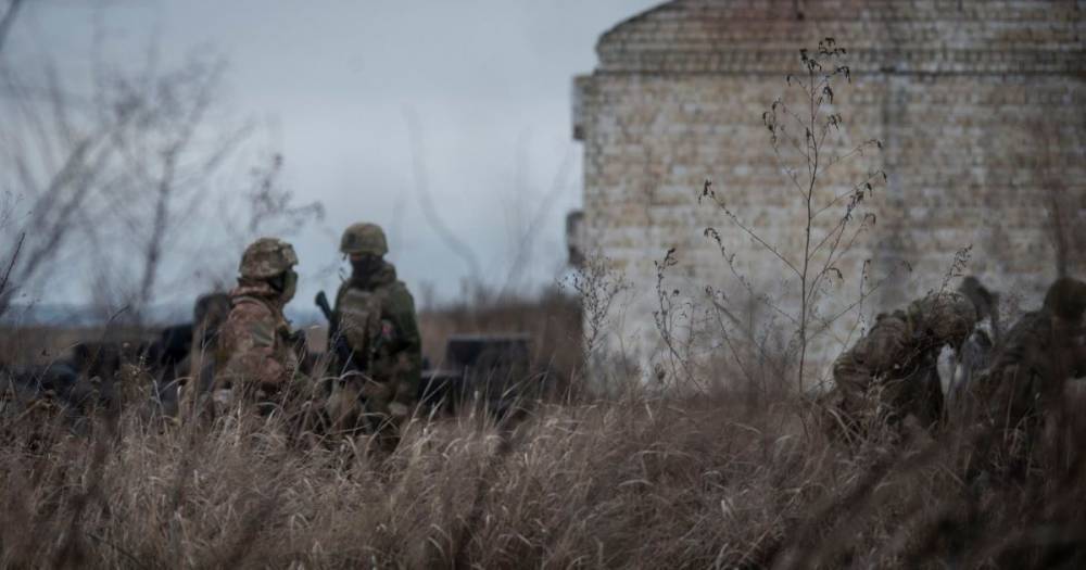 Обстреливали позиции украинских военных: в течение суток боевики 7 раз нарушали режим прекращения огня