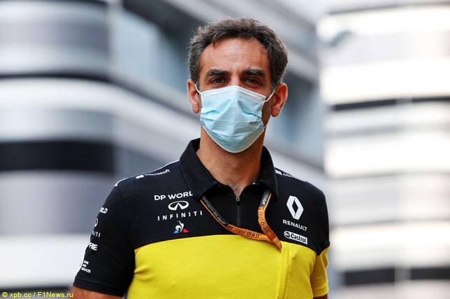 В Renault разочарованы выступлением молодых гонщиков