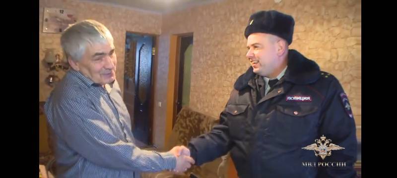 Смоленские полицейские спасли пожилого мужчину, провалившегося под лед