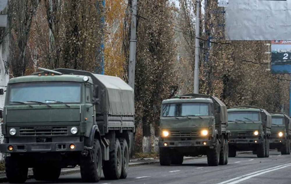По Донецку прошла колонна военной техники