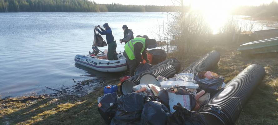 Волонтеры отправятся в экспедиции по рекам Карелии для сбора мусора