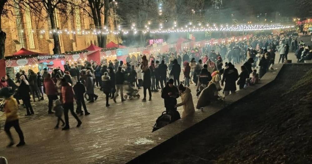 "Меры уже принимают": Алиханов — о толпах во время ярмарки на острове Канта